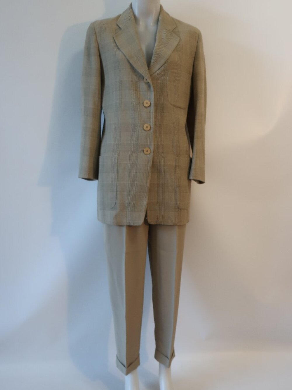 Womens Giorgio Armani Le Collezioni Beige (Item-212) 2 Pc Wool Jacket/4 Pant/6